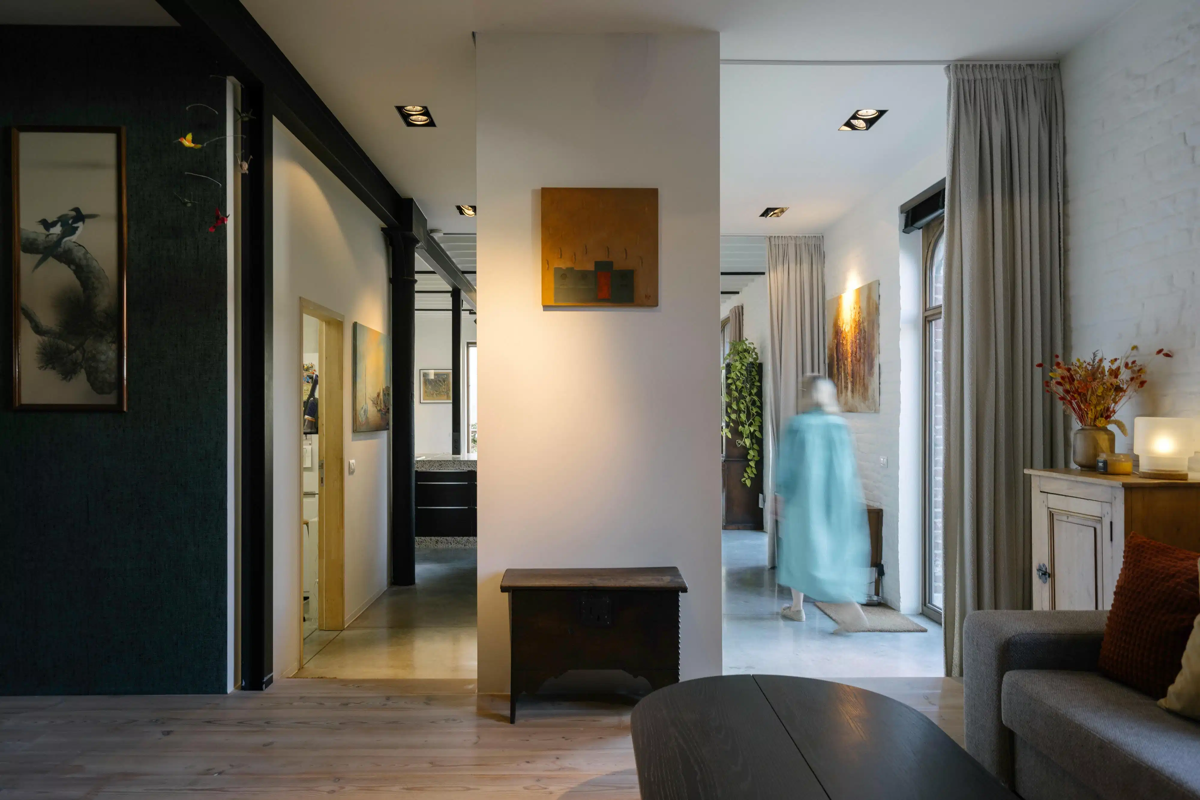 Gerenoveerde woning met authentieke elementen en magazijn foto 13