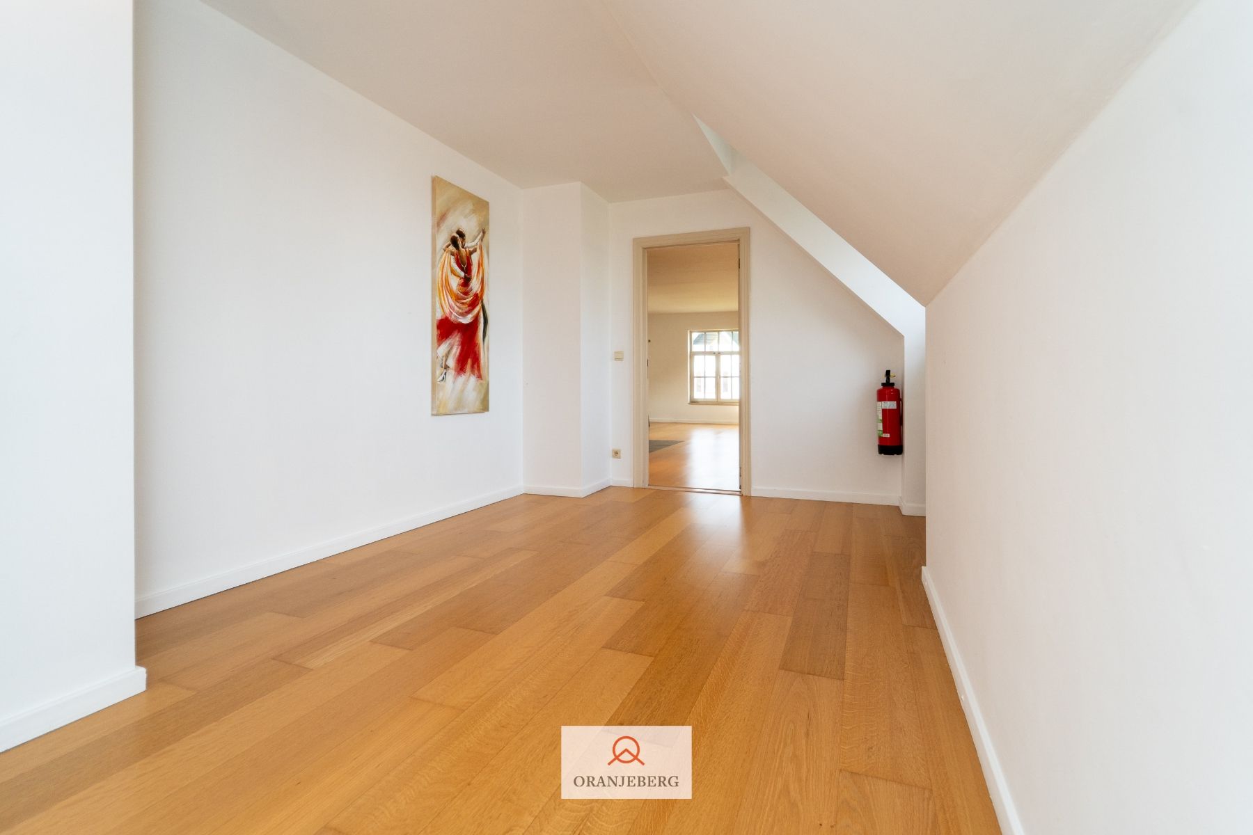 Zeer ruim 4 slaapkamer appartement (230 m²) foto 12