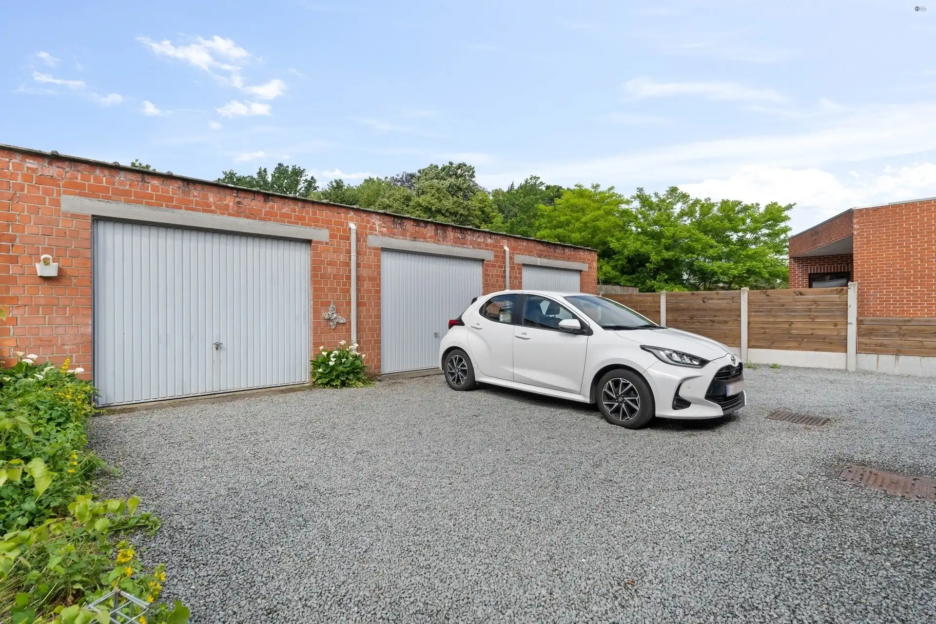 Opbrengsteigendom bestaande uit 3 kwalitatieve woningen met 3 garageboxen foto 22