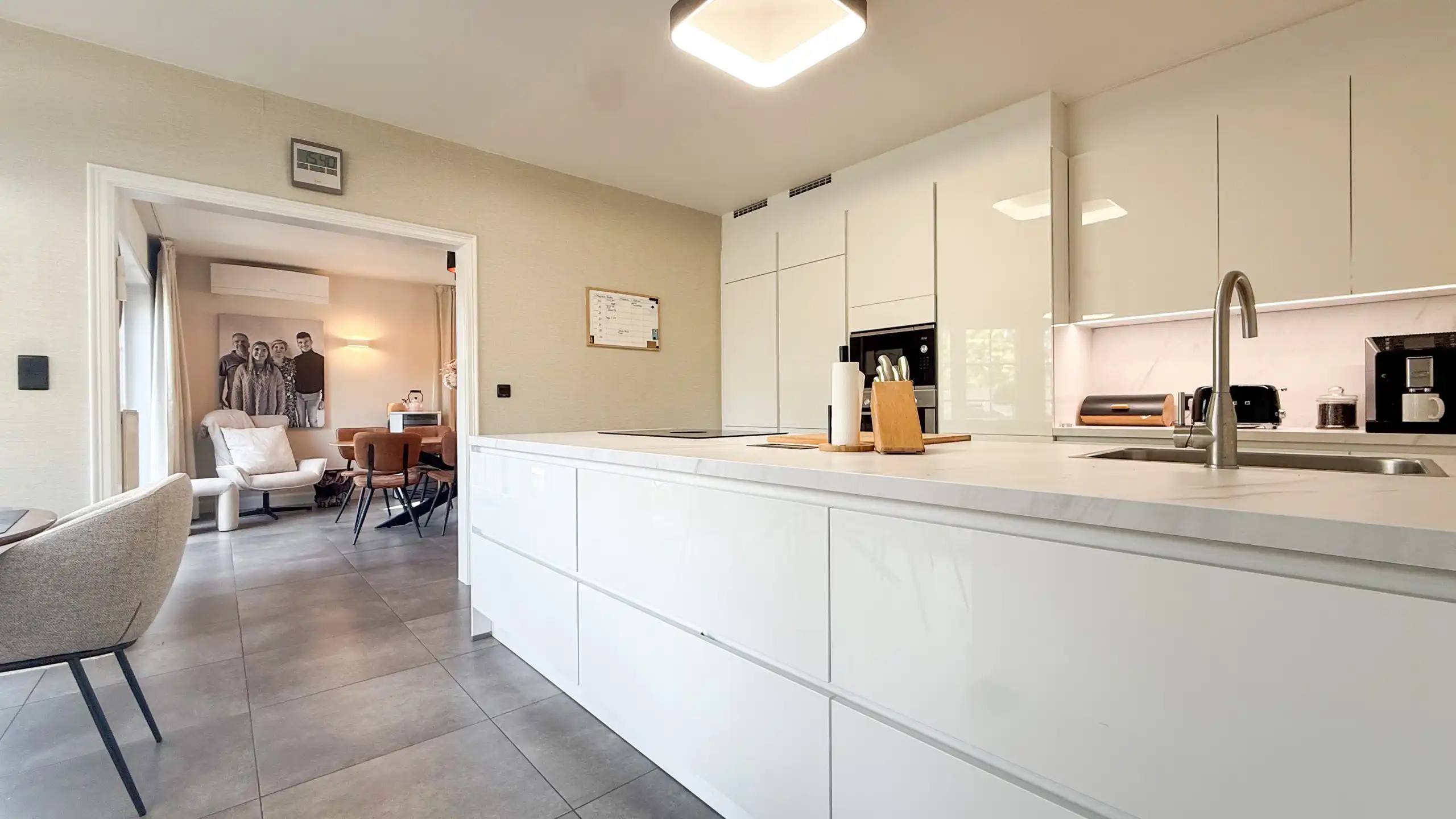 Ruime woning van 235m² met 4slpks, kelder en EPC B!  foto 16