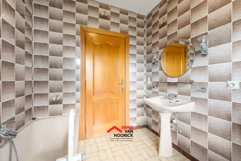 Ruime bungalow 3 slaapkamers op 676m²! foto 13