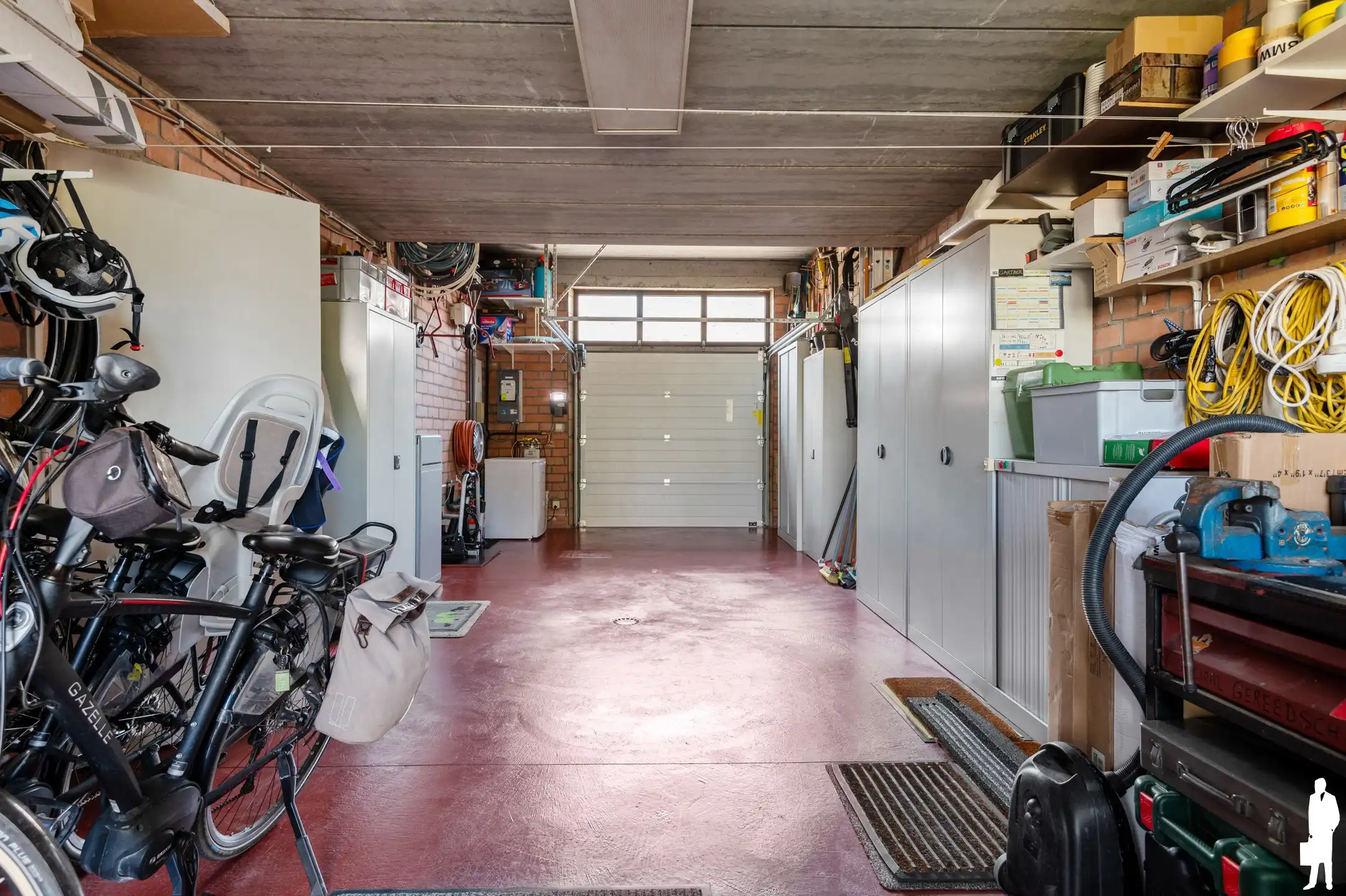 Bel-etage met 3 SLPK, dubbele garage en tuin foto 21