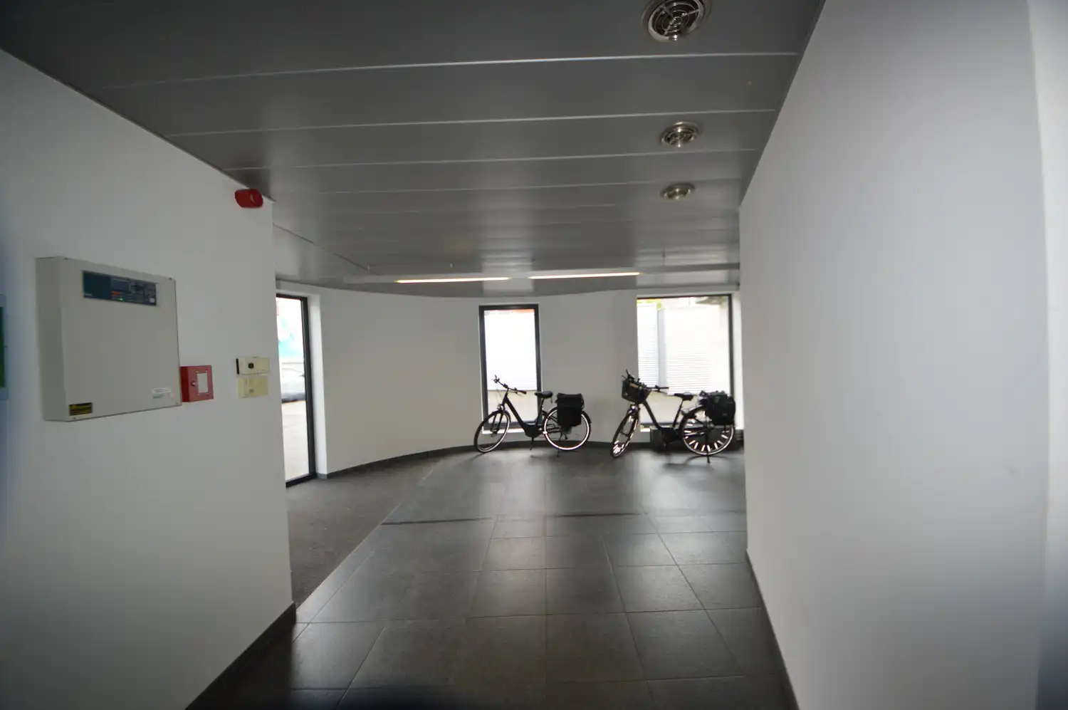 Instapklare burelen te huur in Aalst – op wandelafstand van het station MET OPTIONEEL MAGAZIJN foto 24