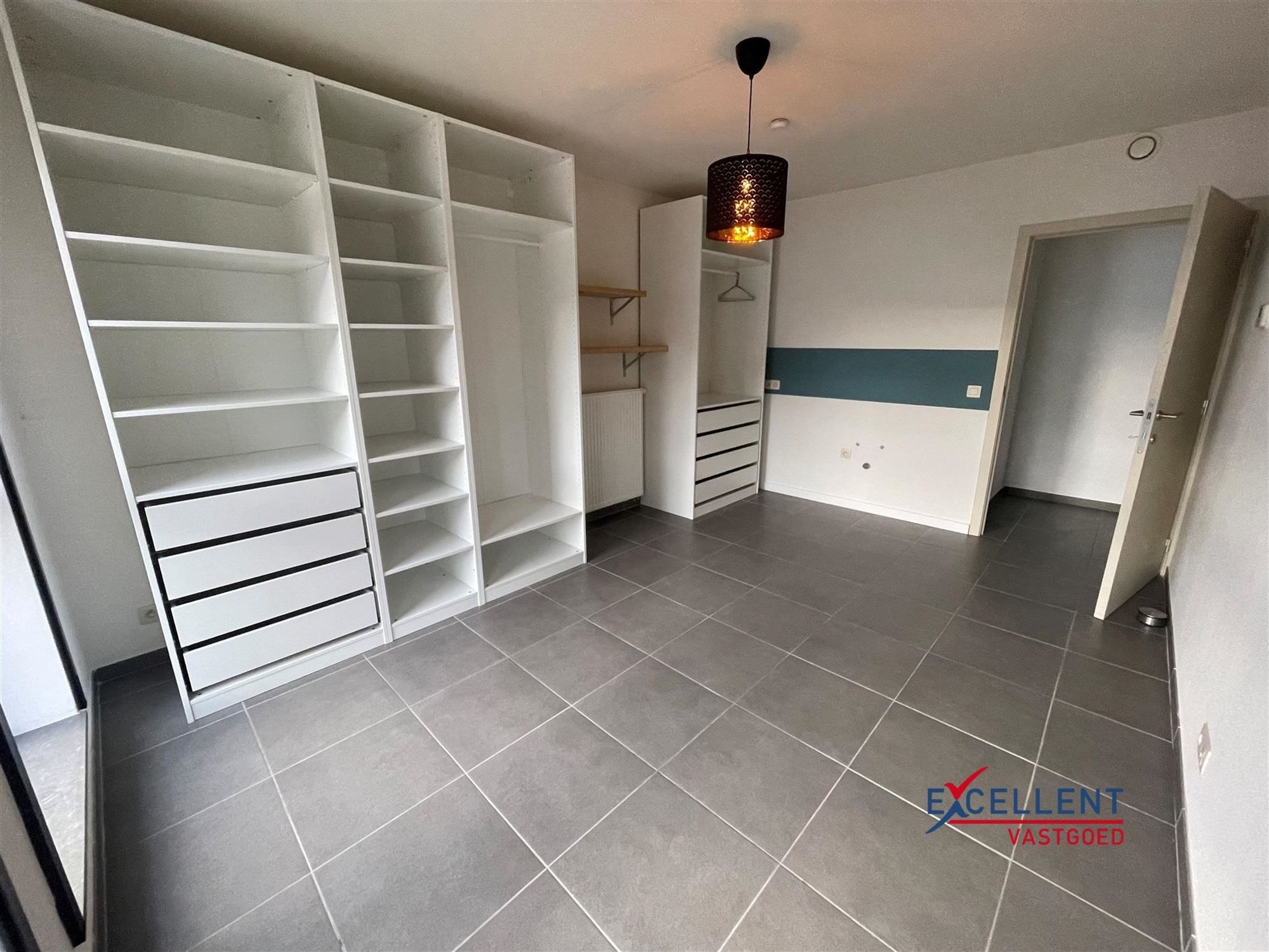 Recente halfopen woning te huur in centrum Gavere foto 6