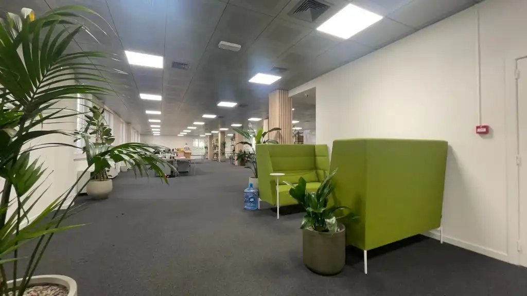 Kantoorruimte te huur vlakbij station van Mechelen foto 11