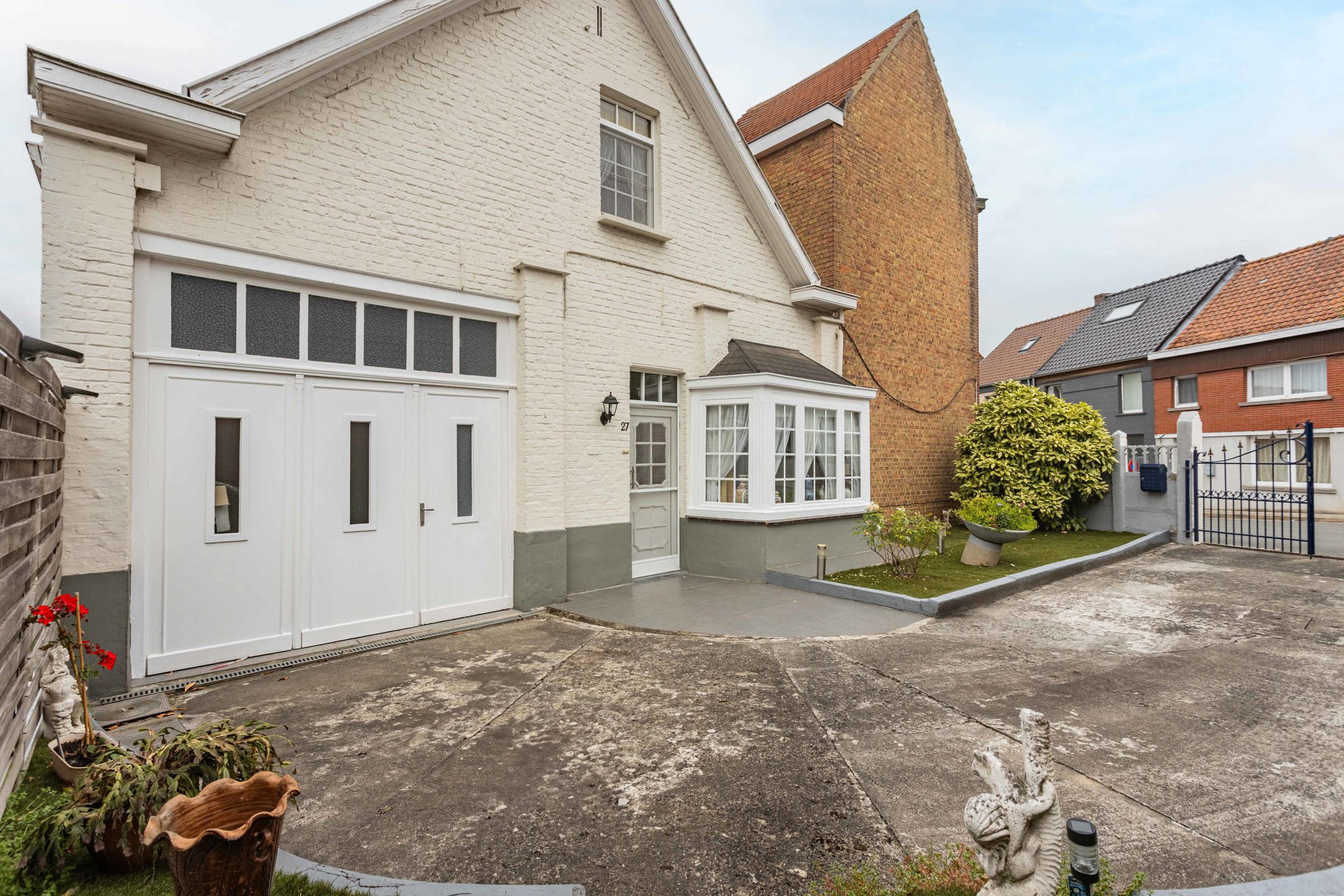 Charmante stadswoning met ruime garage foto 2