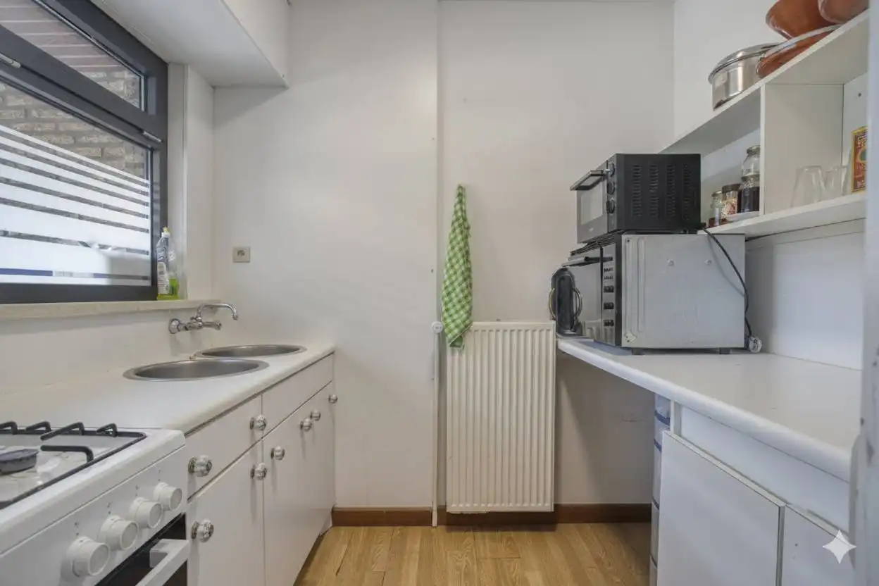 Huis met 3 kamers en garage te koop in centrum Waregem foto 9