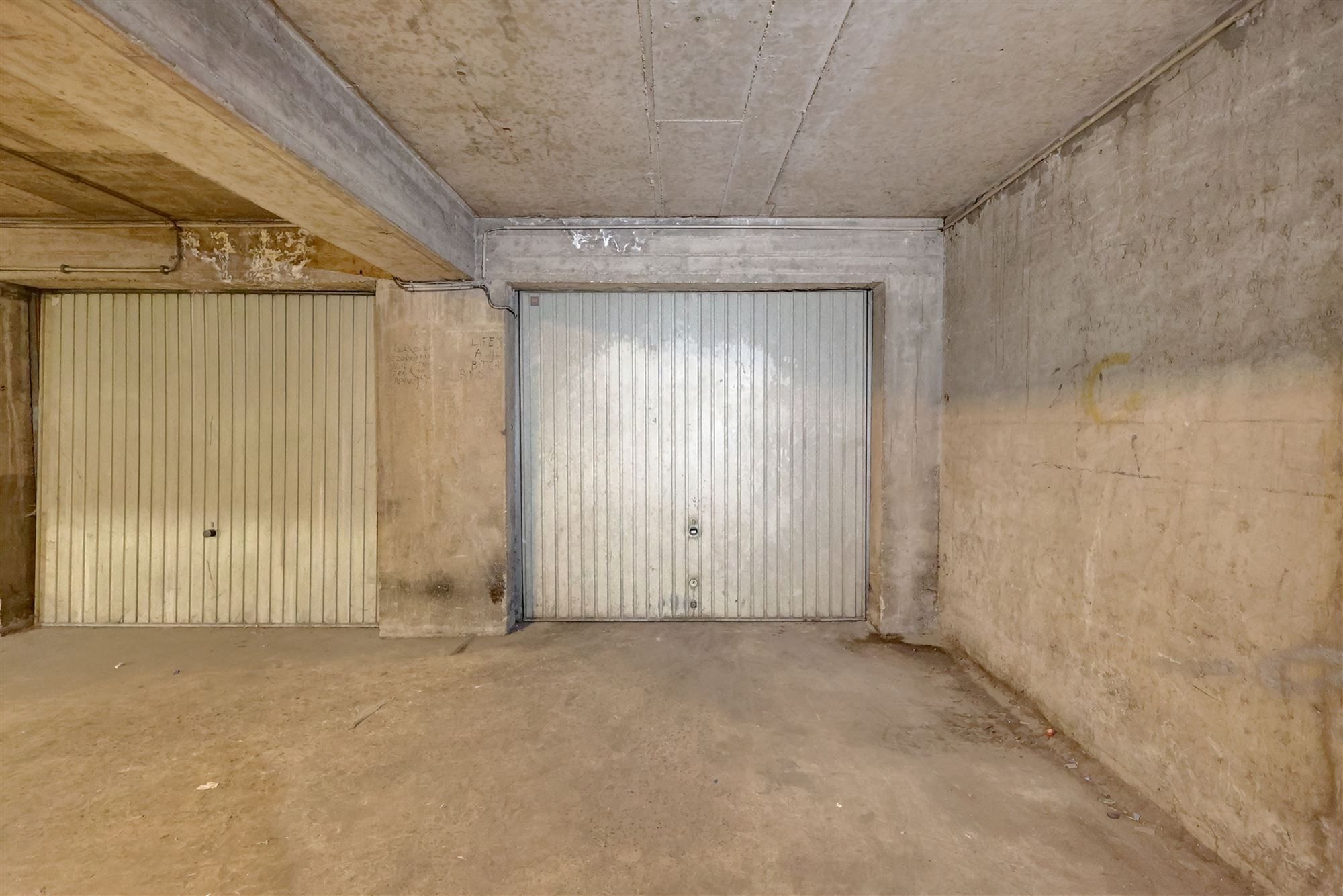 Garagebox op de Bist in centrum Wilrijk foto 2