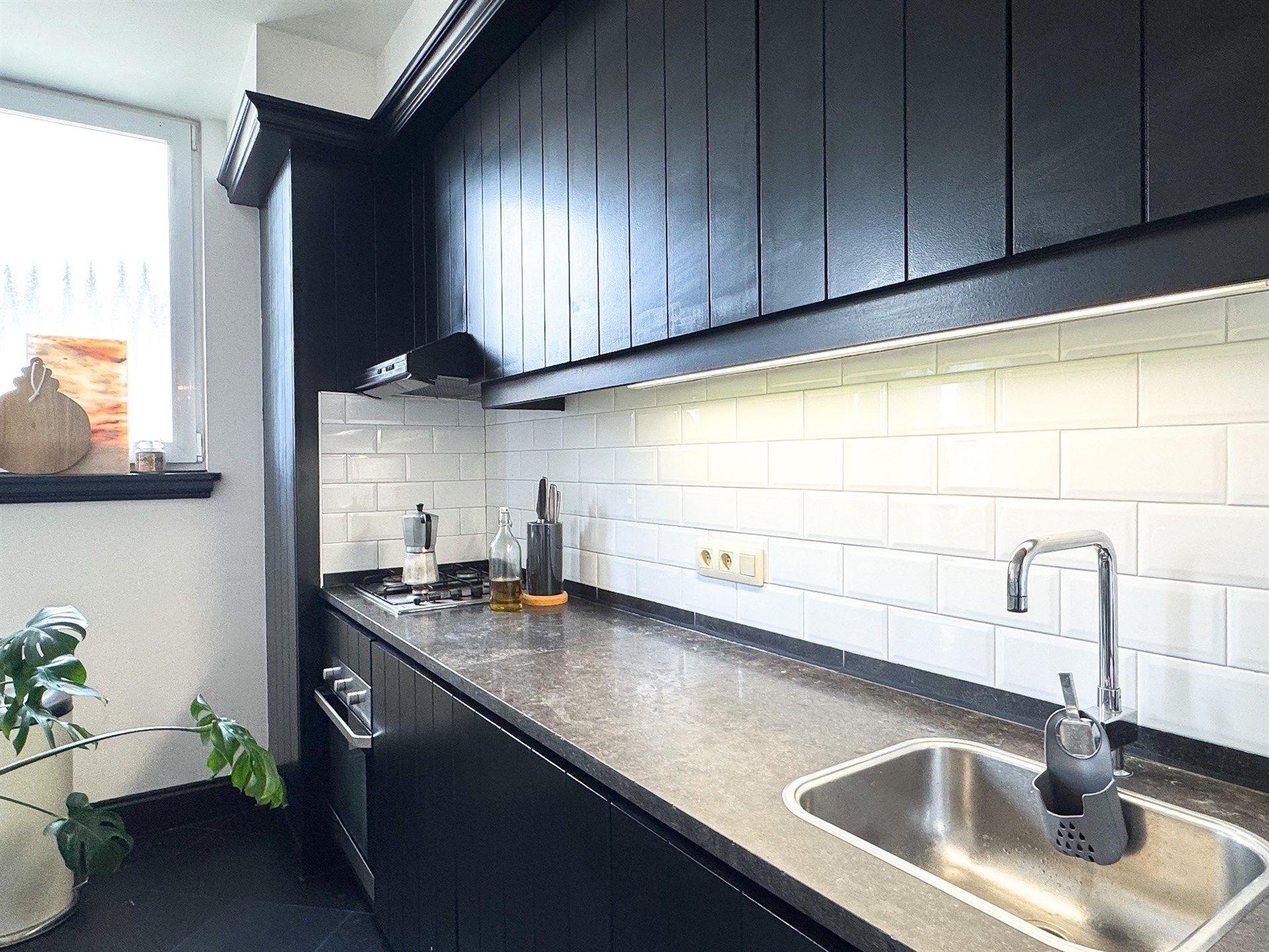 Fijn appartement met 1 slaapkamer en open keuken foto 6