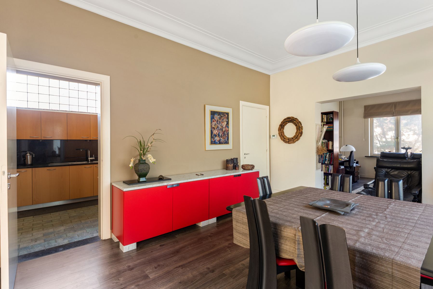 Prachtige art-deco villa op goede locatie in Merksem foto 6