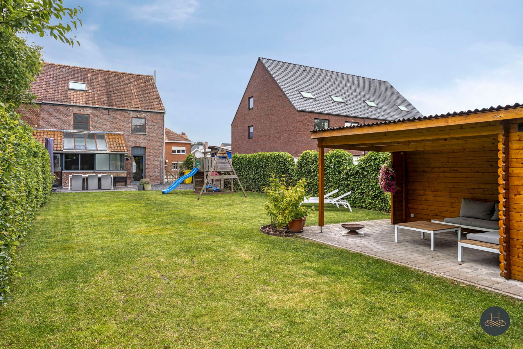 Charmante, gerenoveerde halfopen woning met grote tuin foto 7
