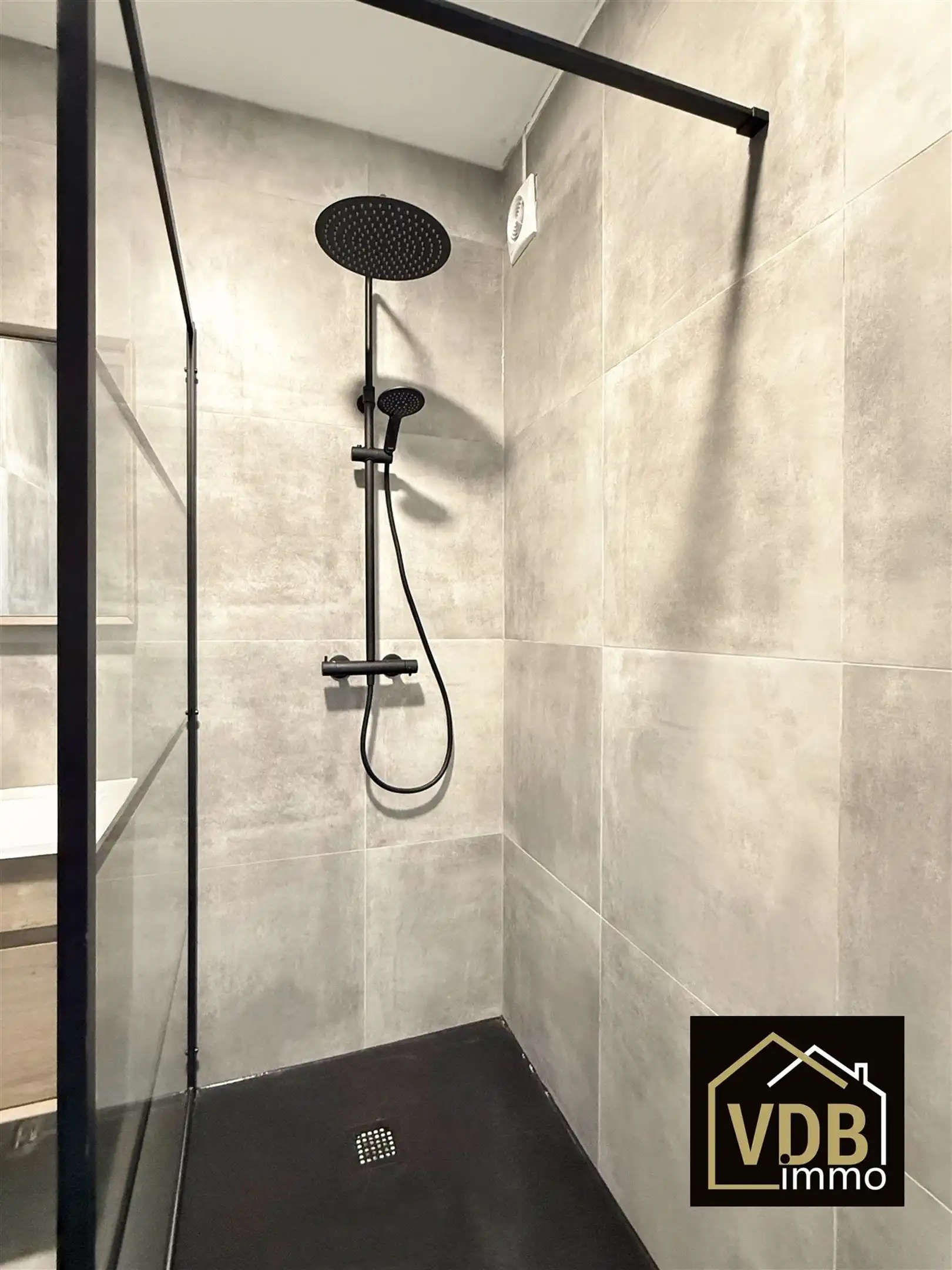 GERENOVEERD APPARTEMENT - 2 SLAAPKAMERS foto 11