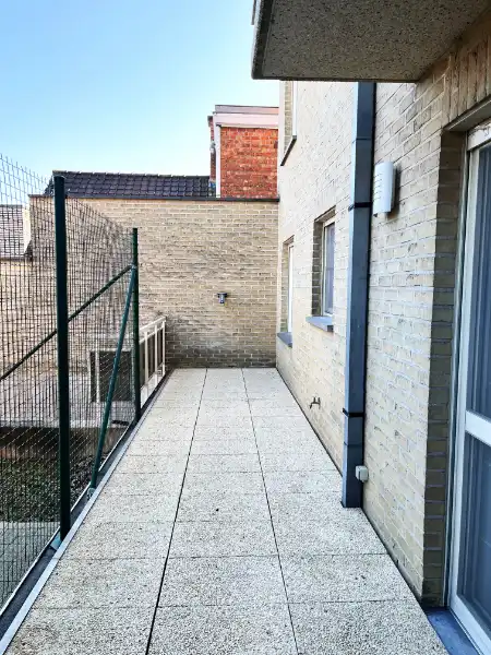 Vernieuwd 2-slaapkamer appartement, met staanplaats en kelderberging foto 15