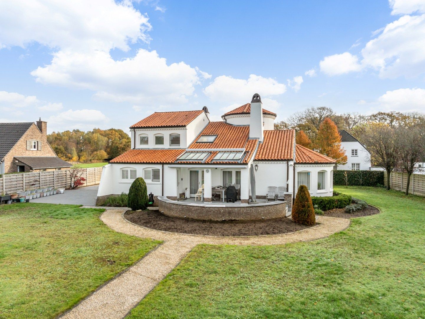 Verrassend luchtige villa  foto 27