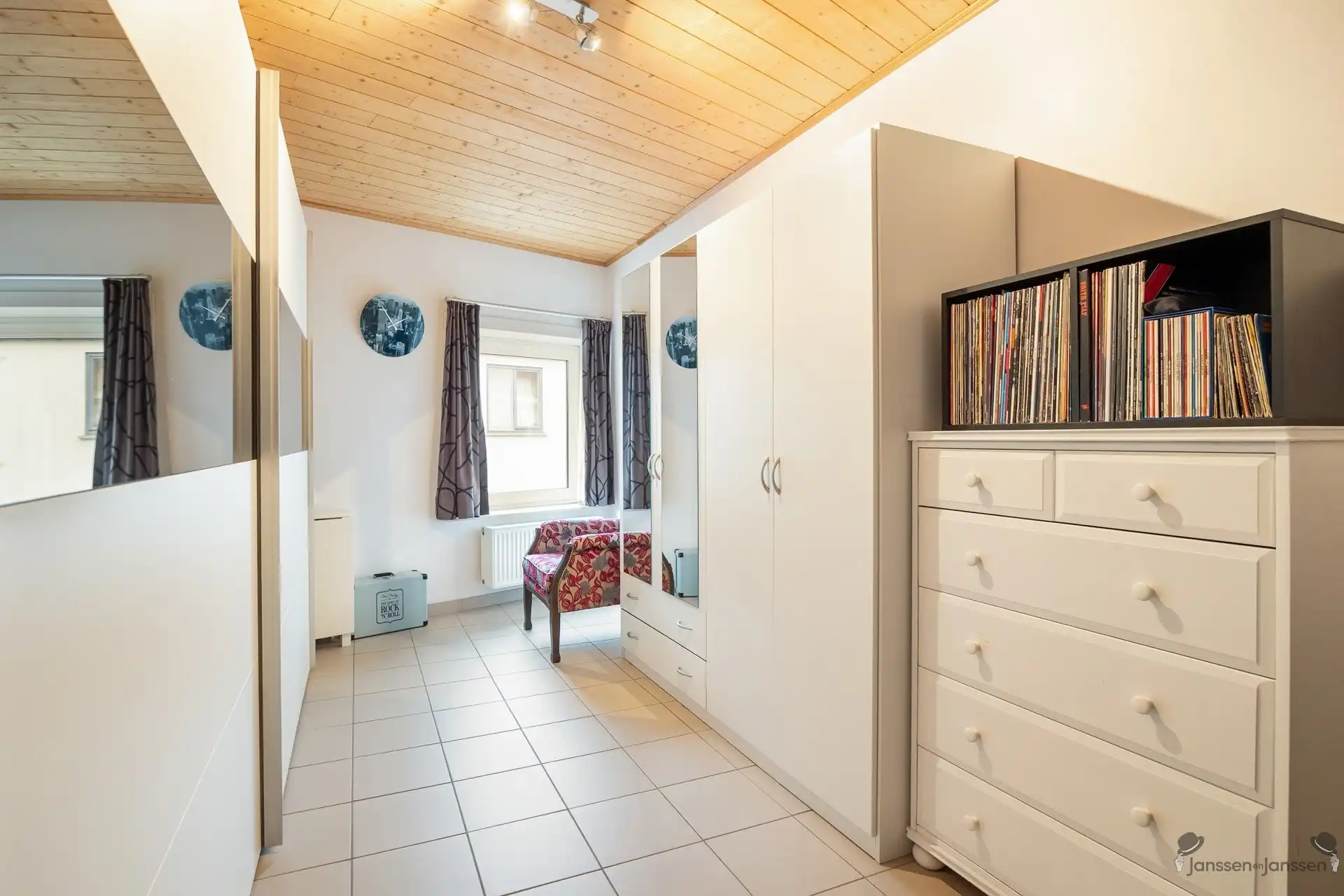 Ruime woonst met tuin en terras foto 18