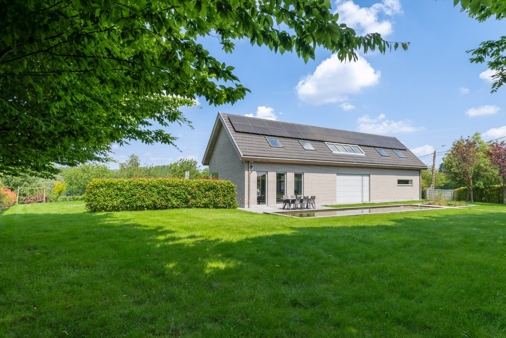 Zeldzaam! Landgoed 4035m² met quasi energie neutrale villa (322m²) te Opwijk foto 3