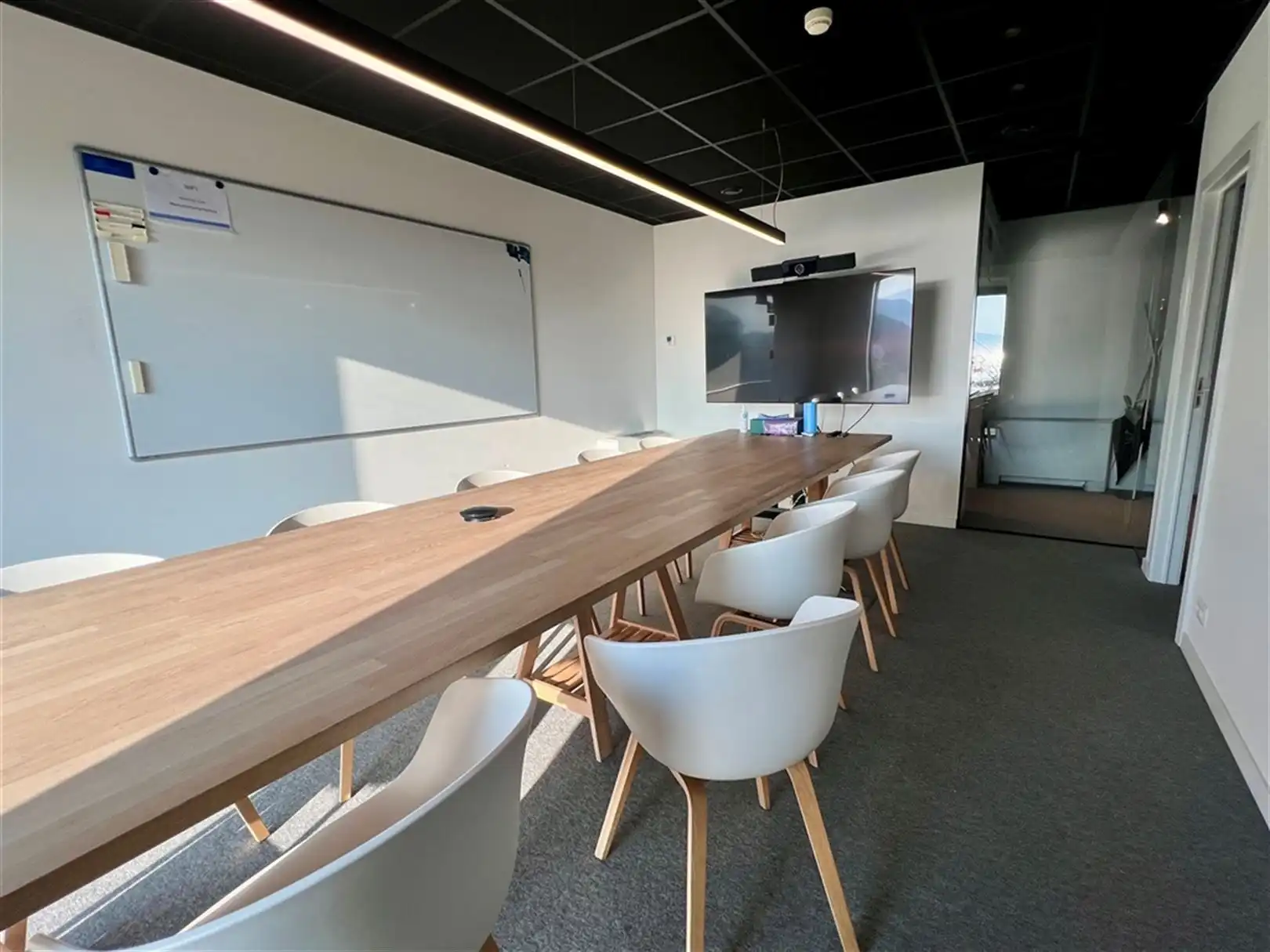 Moderne kantoren gelegen op toplocatie foto 7