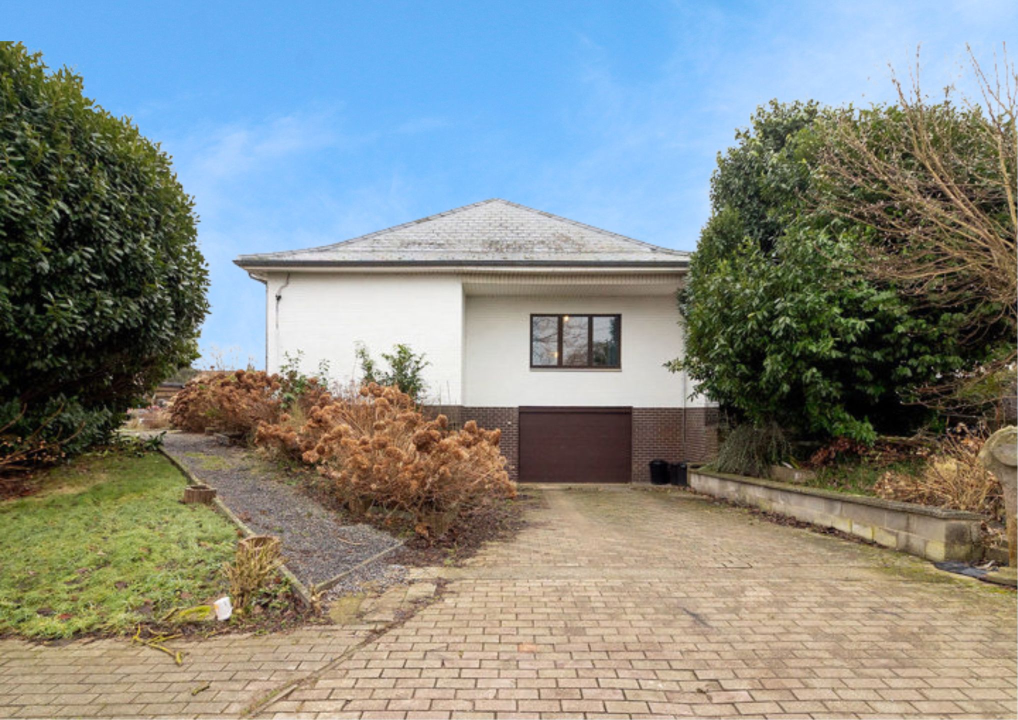 Ruime woning met 4 slaapkamers op 8 are foto {{pictureIndex}}