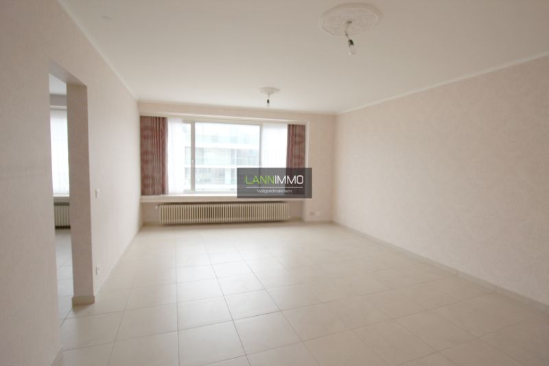 Leuk centraal gelegen 2 slaapkamer appartement foto {{pictureIndex}}