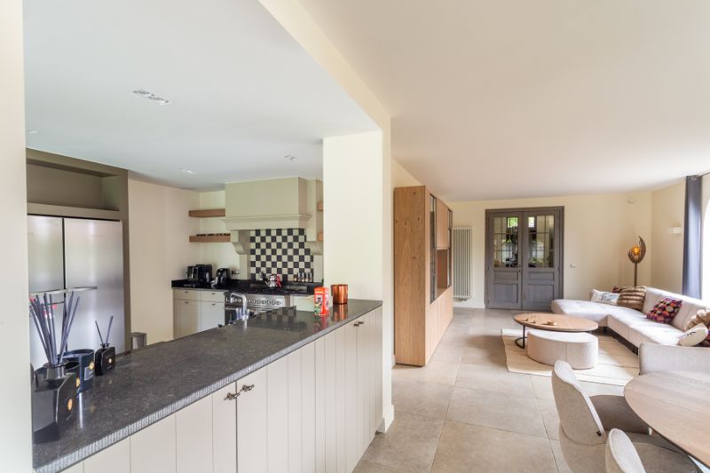 Luxueus afgewerkte villa met een zee van ruimte + bijgebouw , toplocatie! foto 10