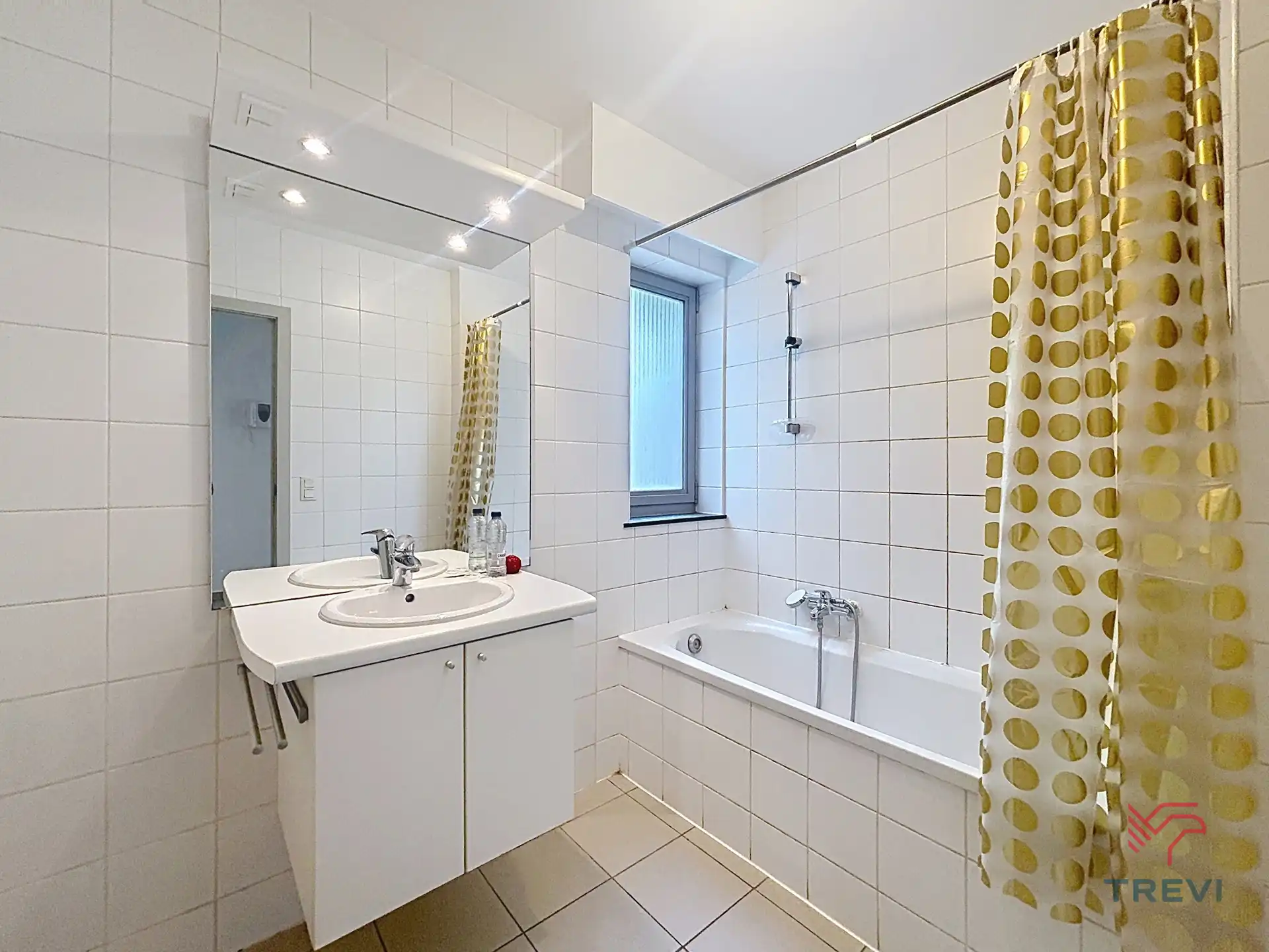 Mooi appartement met 2 slaapkamers + parkeerplaats foto 13