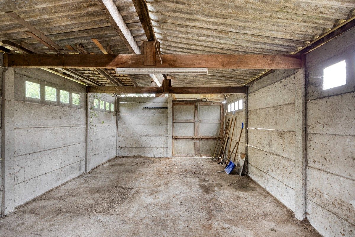 Ruim ingedeelde gelijkvloers woning met 4 slpks en bijgebouw/stal op 32 are foto 38