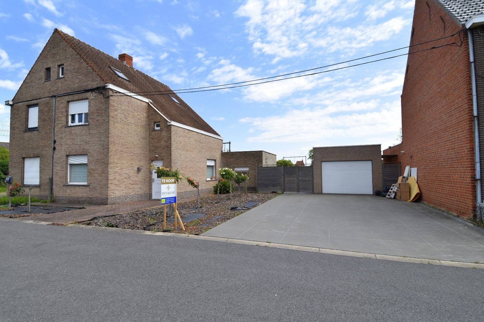 Halfopen bebouwing met 3 slaapkamers, tuin en garage te koop in doodlopende straat te Wevelgem foto 20