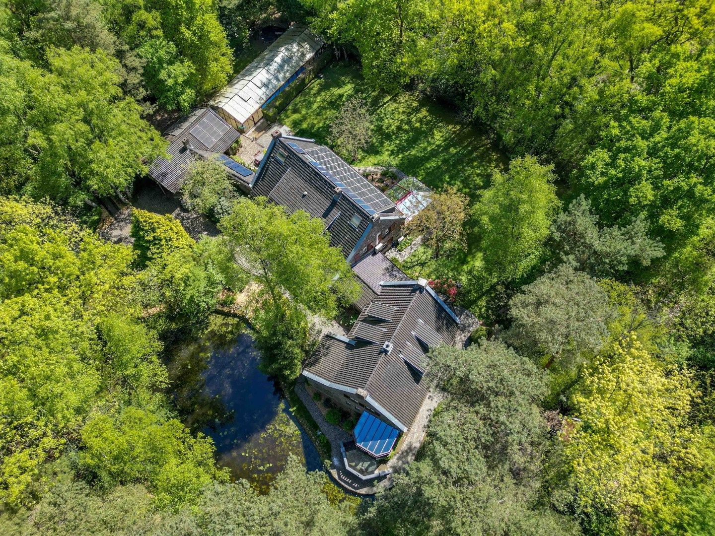 UITZONDERLIJKE VILLA MET GASTENVERBLIJF OP EEN PRESTIGIEUZE LOCATIE TE REKEM ! foto 4