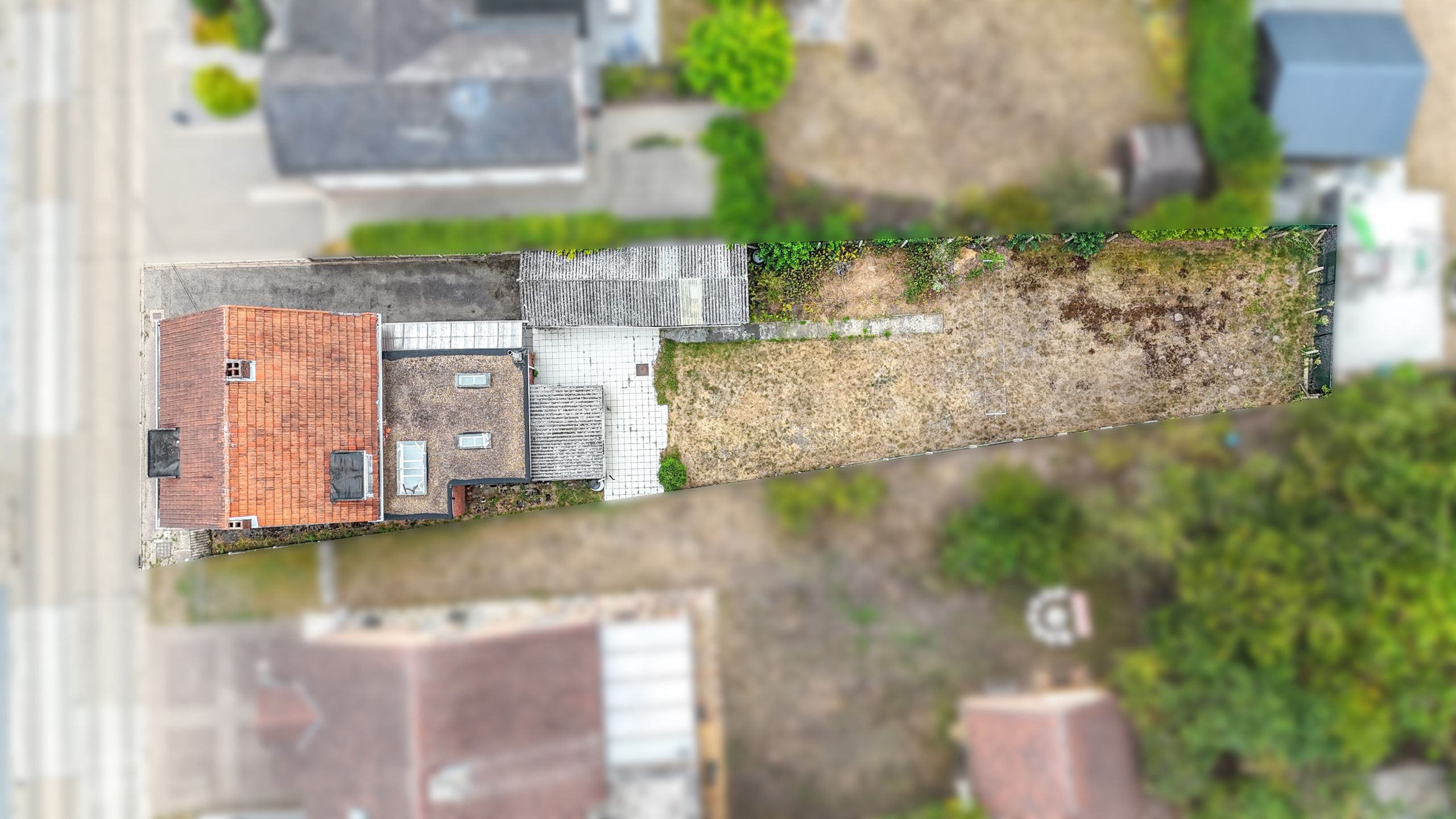 Te vernieuwen woning met 4 slaapkamers en zonnige tuin! foto 38
