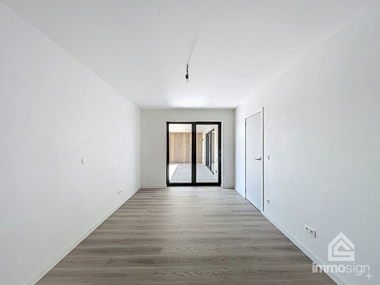 Instapklaar nieuwbouwappartement met 2 slaapkamers, terras en autostaanplaats te Kinrooi foto 10
