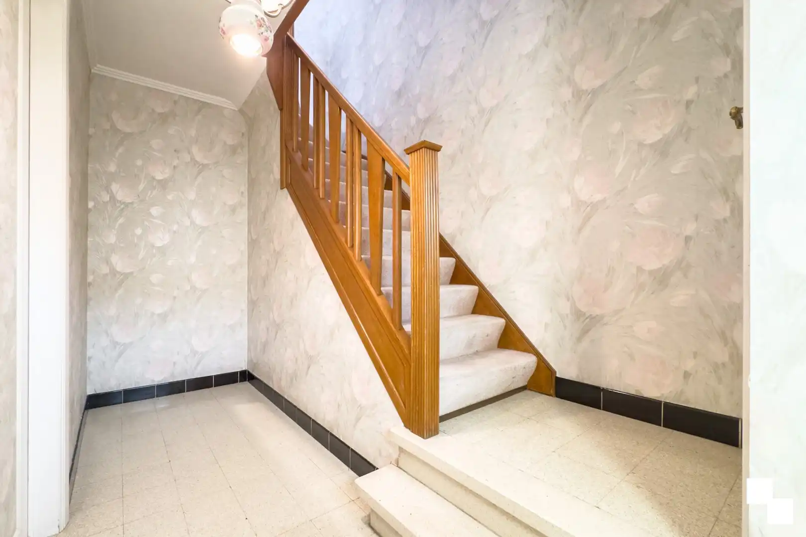 Rustig gelegen woning met garage te Kachtem foto 4