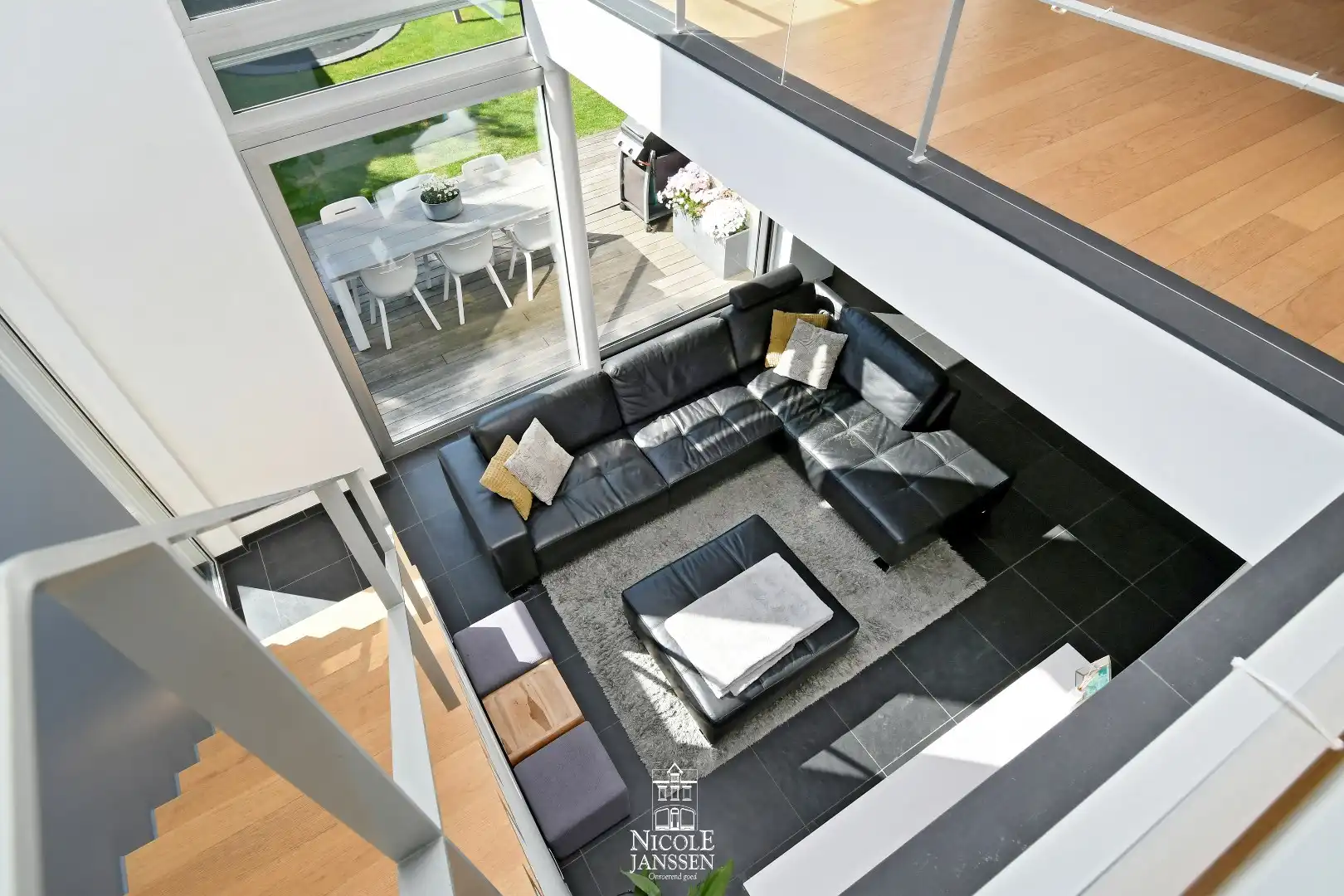 Halfvrijstaande gezinswoning met vrijstaande garage foto 16