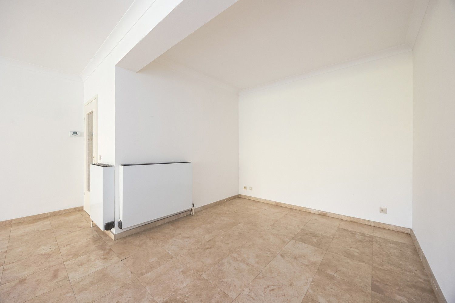 Ruim en lichtrijk appartement met terras en zicht op Boelaerpark foto 3