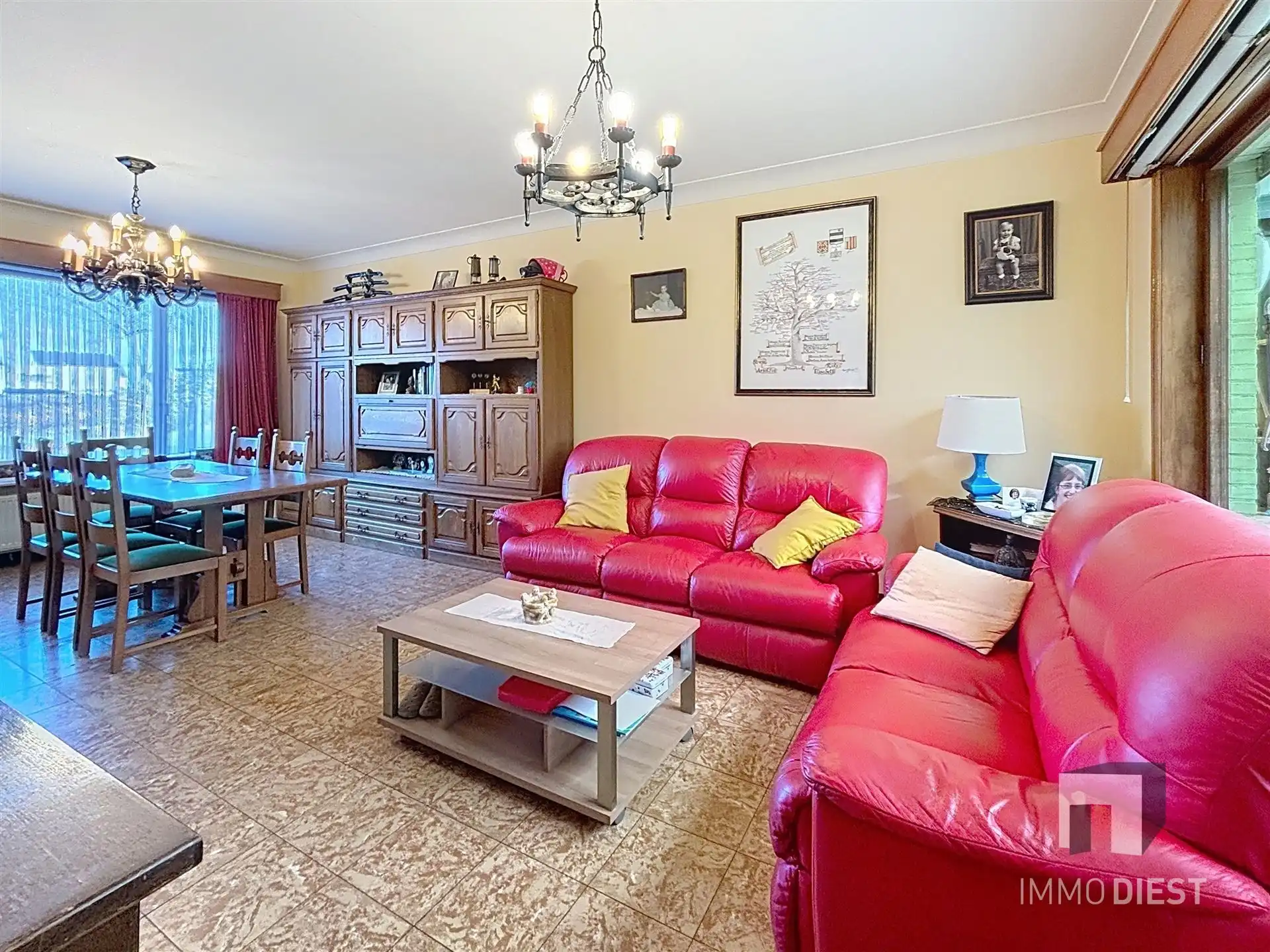 Gezinswoning op mooie locatie op 8,60are foto 12