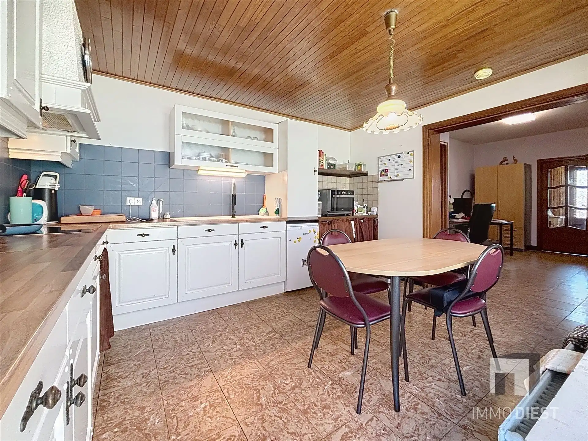 Gezinswoning op mooie locatie op 8,60are foto 12