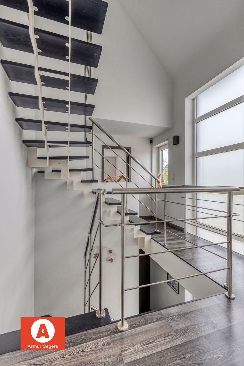 Ruime energiezuinige villa met 5 slaapkamers op toplocatie! foto 10