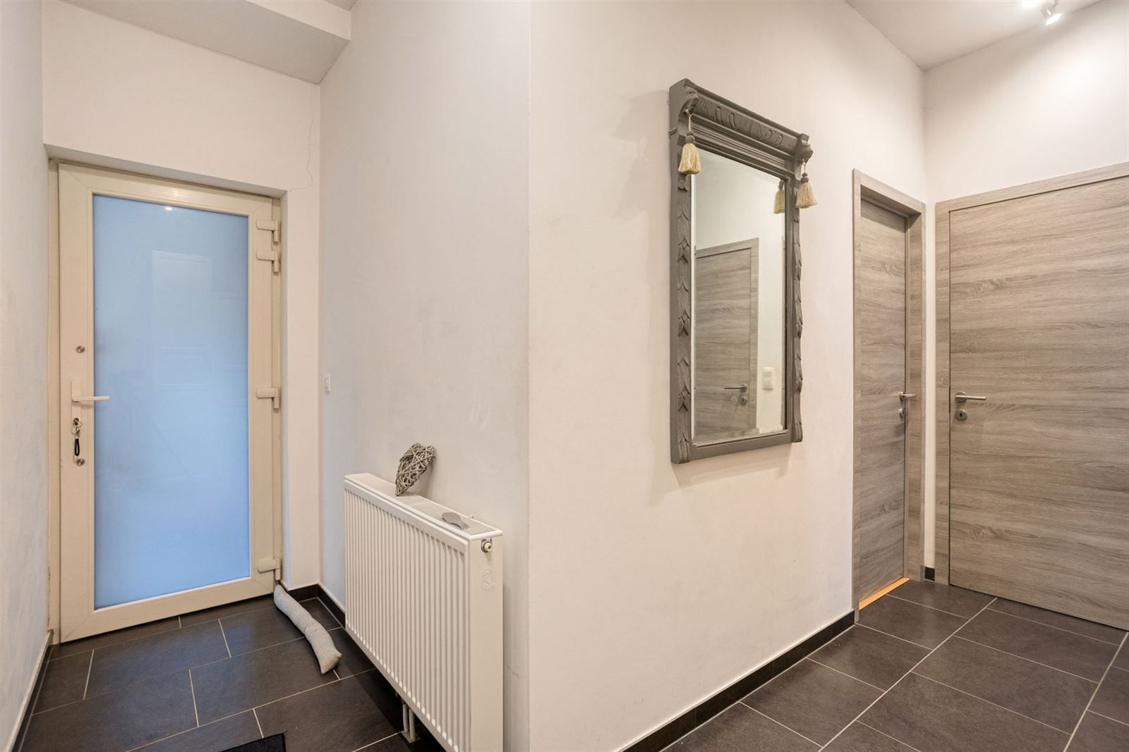 Ruim appartement met 2 slaapkamers te koop foto 5
