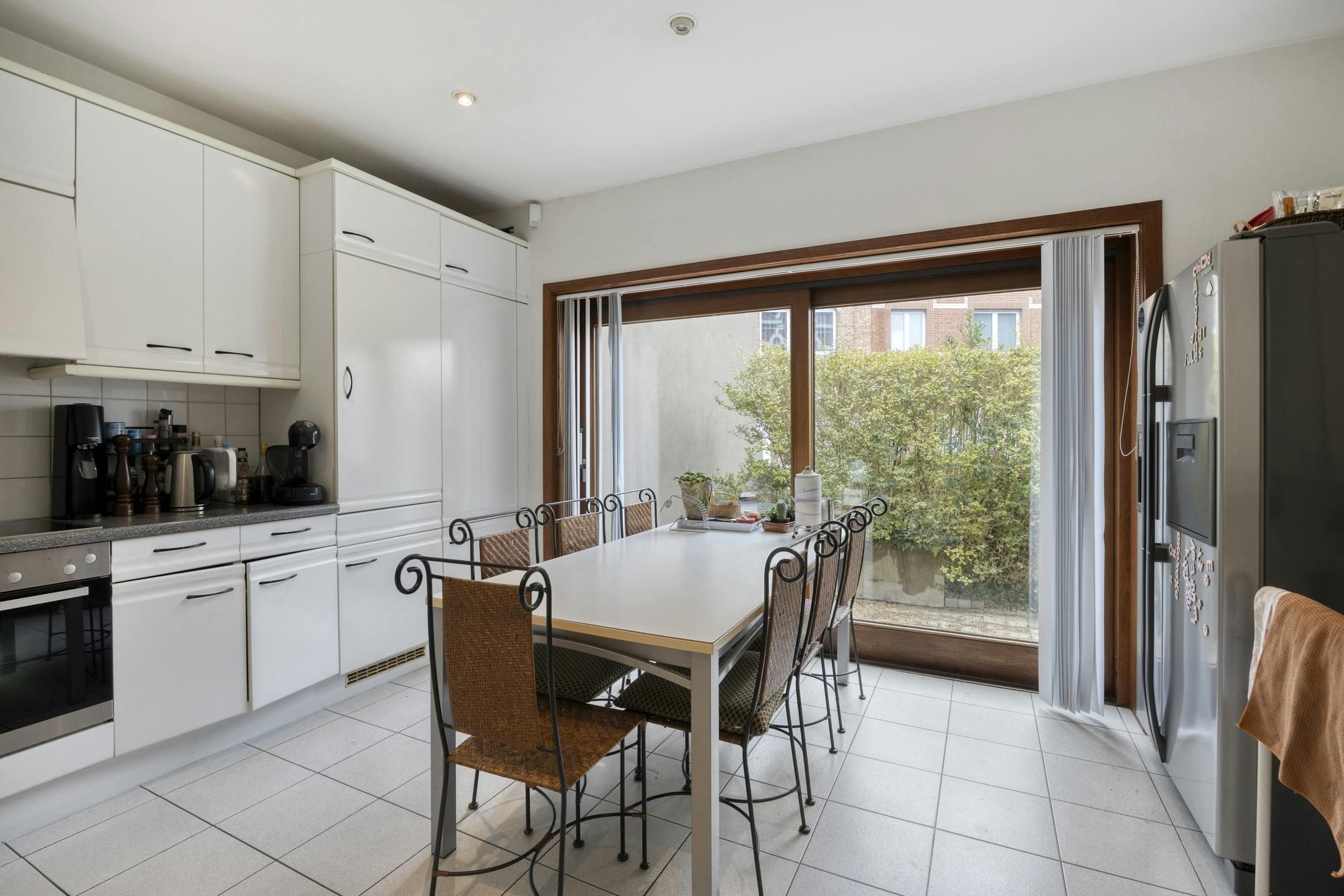 Charmante herenwoning met garage en tuin in het hartje van Ternat foto 11