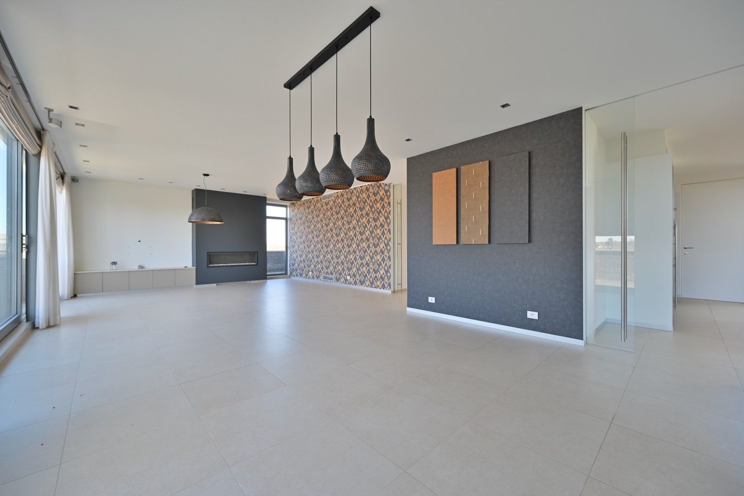 Schitterend penthouse van 185 m² gelegen op de 2de verdieping van een exclusieve residentie "Park Oud Rekem" in hartje Oud-Rekem te Lanaken. foto 2