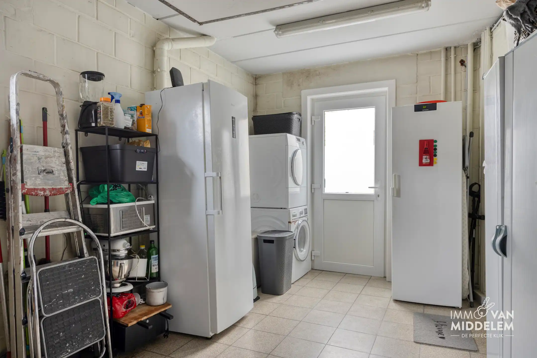 INSTAPKLARE WONING MET 3 KAMERS, ZWEMBAD, GARAGE EN TUIN foto 19