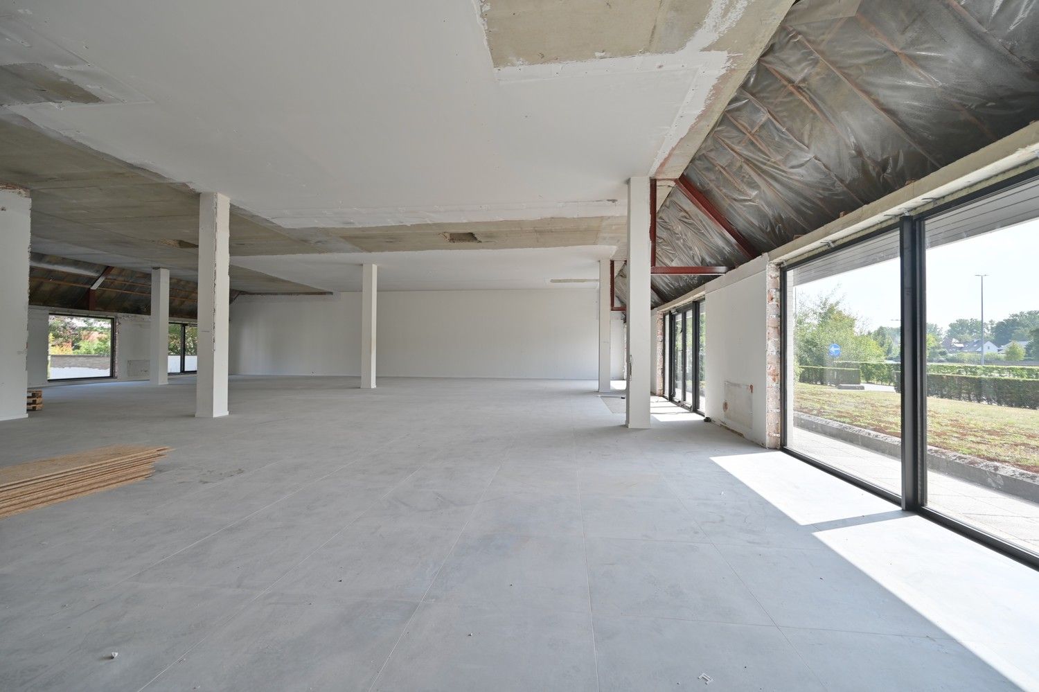 Unieke kans op topligging in Hasselt – Laatste 2 gelijkvloerse commerciële ruimtes te koop (vanaf 295 m²) foto 9