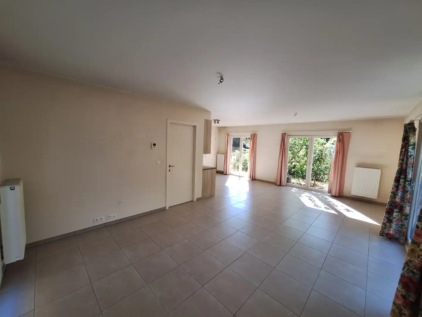 Recente alleenstaande woning met 4 SLK op ruim perceel foto 7