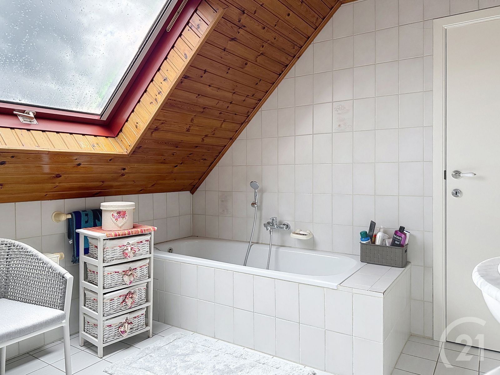 Ruime open bebouwing met vernieuwde keuken en prachtige tuin! foto 20