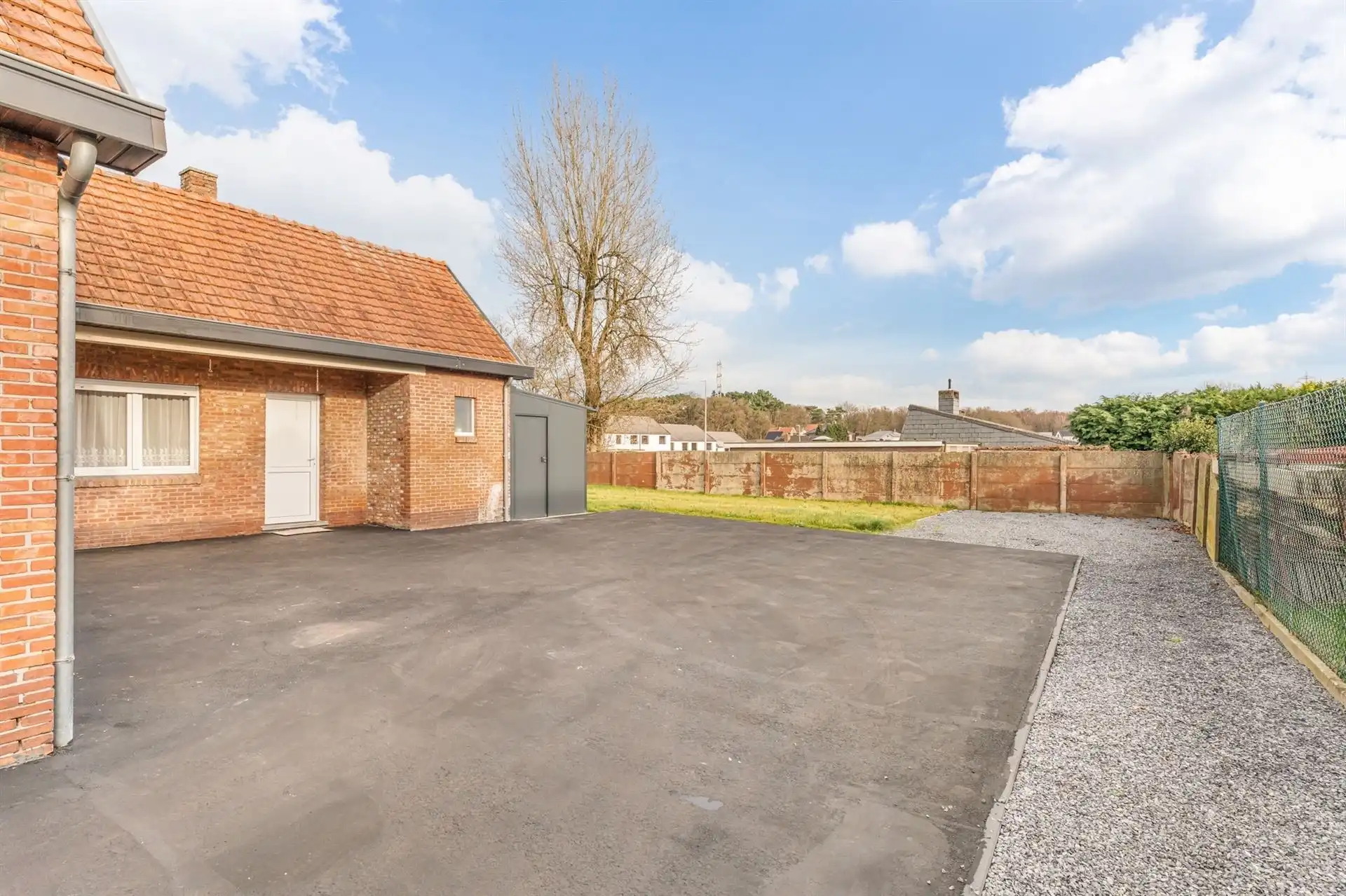 Eengezinswoning met tuin. foto 35