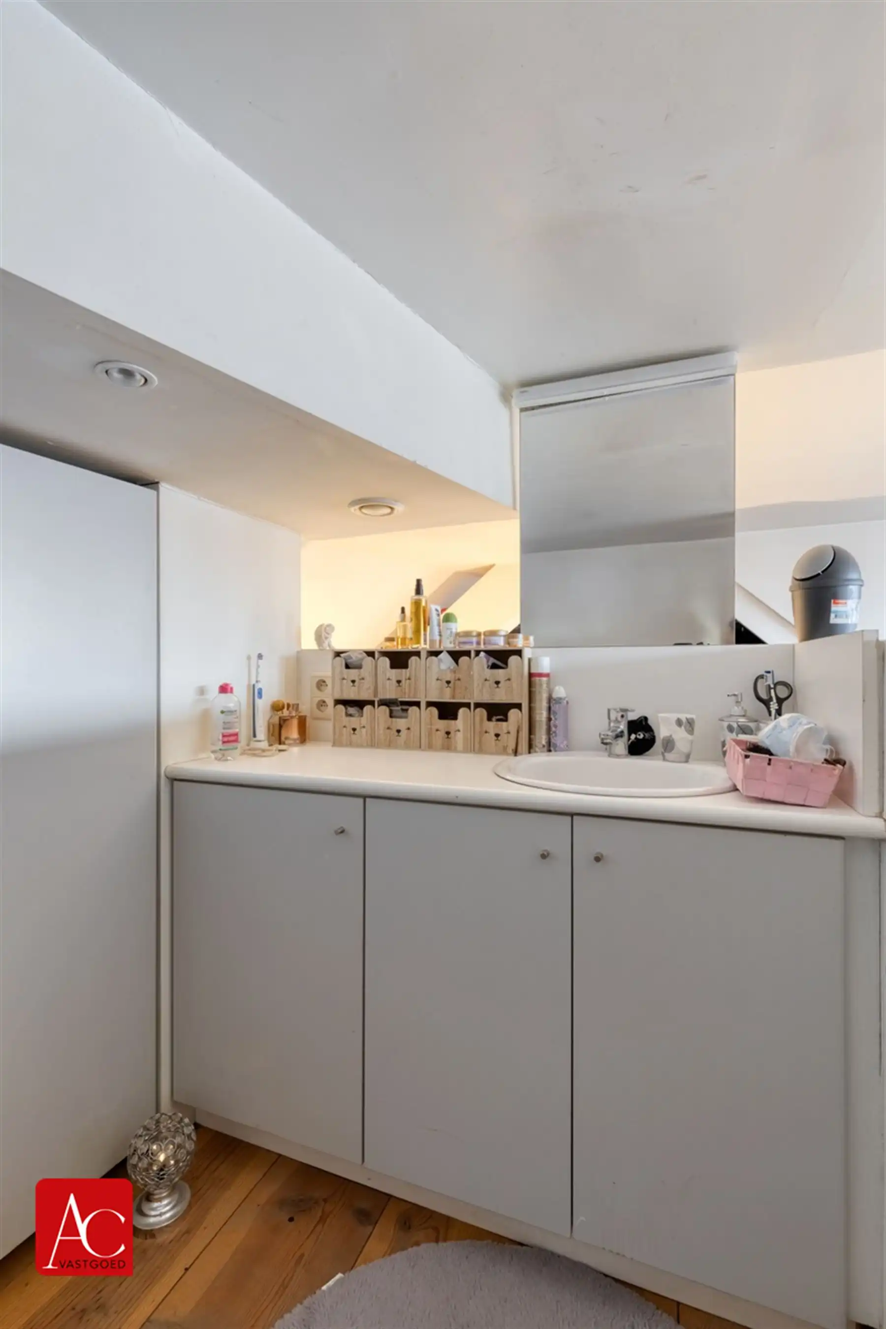 Appartementsgebouw bestaande uit 3 eenheden foto 15