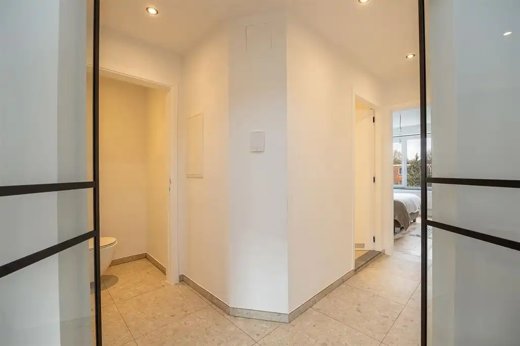 Volledig gerenoveerd appartement met terrasje foto 10