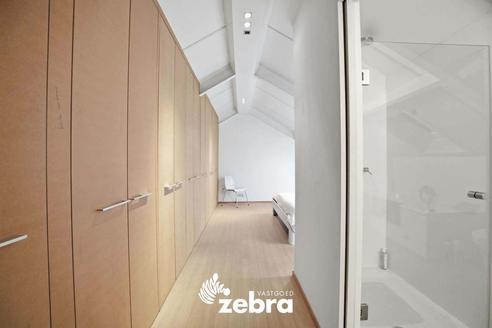 Unieke woning nabij het centrum van Meulebeke! foto 22