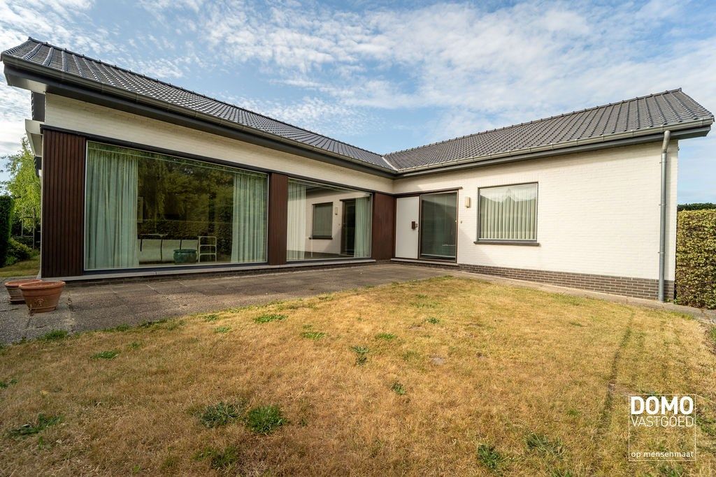 Unieke open bebouwing met 5 slaapkamers en schitterende tuin in Hasselt (Kermt) foto 9