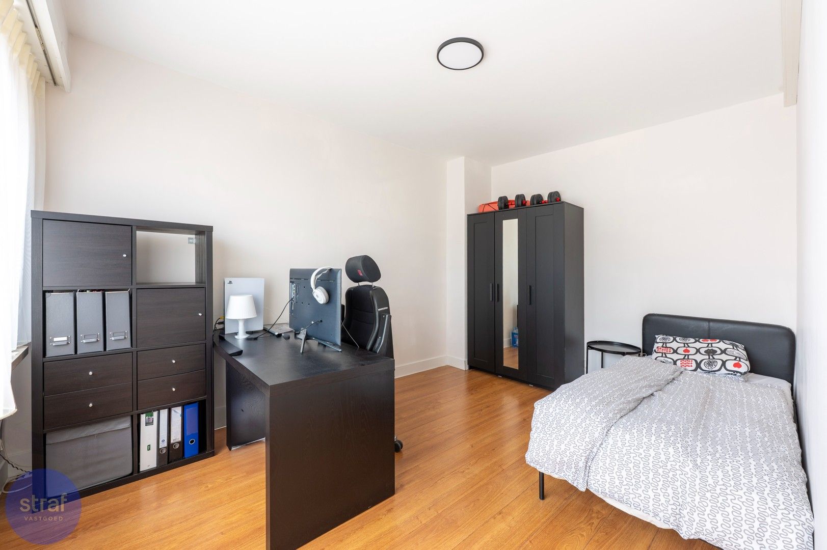 Enorme rijwoning met 6 slaapkamers én een zwembad foto 15