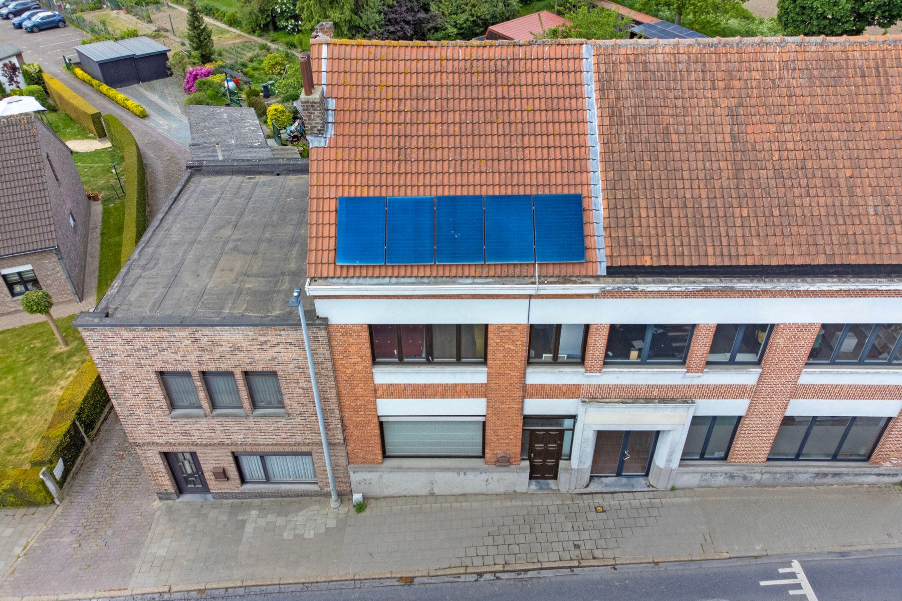 TOPPER: ruime instapklare woning met een enorm potentieel! foto 31